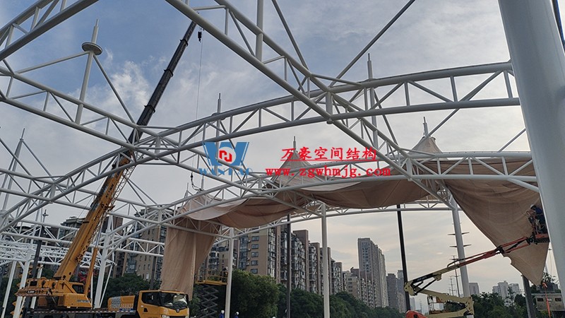 溫州惠民路西側(cè)綠地球場鋼結(jié)構