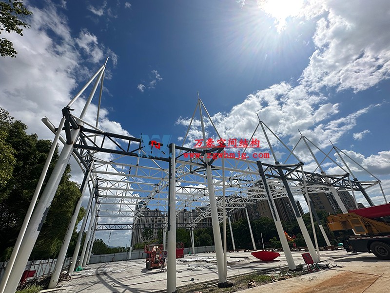 溫州惠民路西側(cè)綠地球場鋼結(jié)構