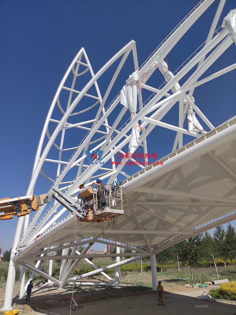 陜西定邊馬蓮灘沙漠公園鋼結構工程