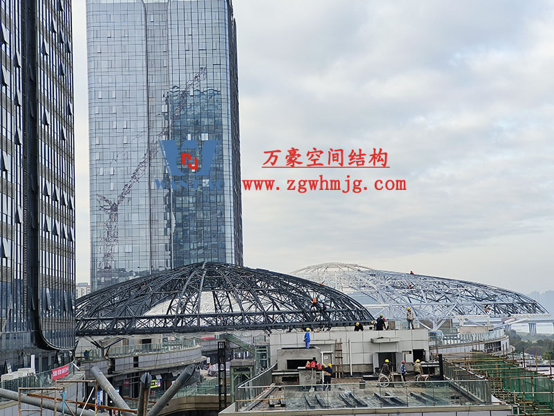 南充萬達商業街區蓋頂天幕空間鋼結構
