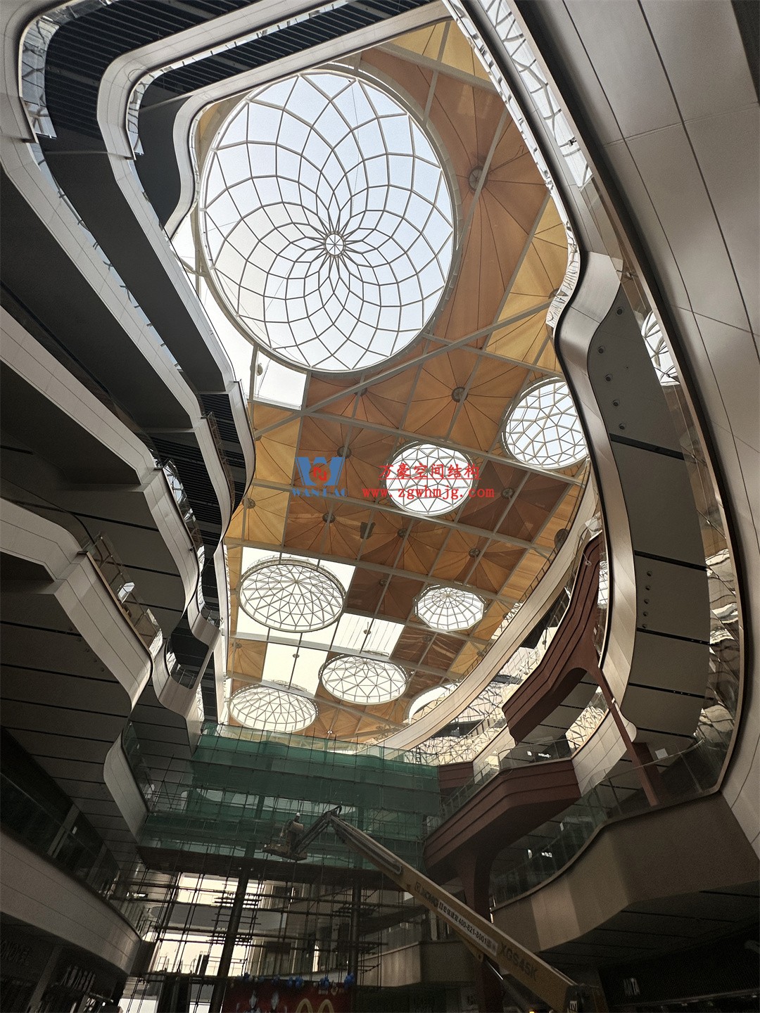 探索膜結構在商業街區穹頂的神奇應用