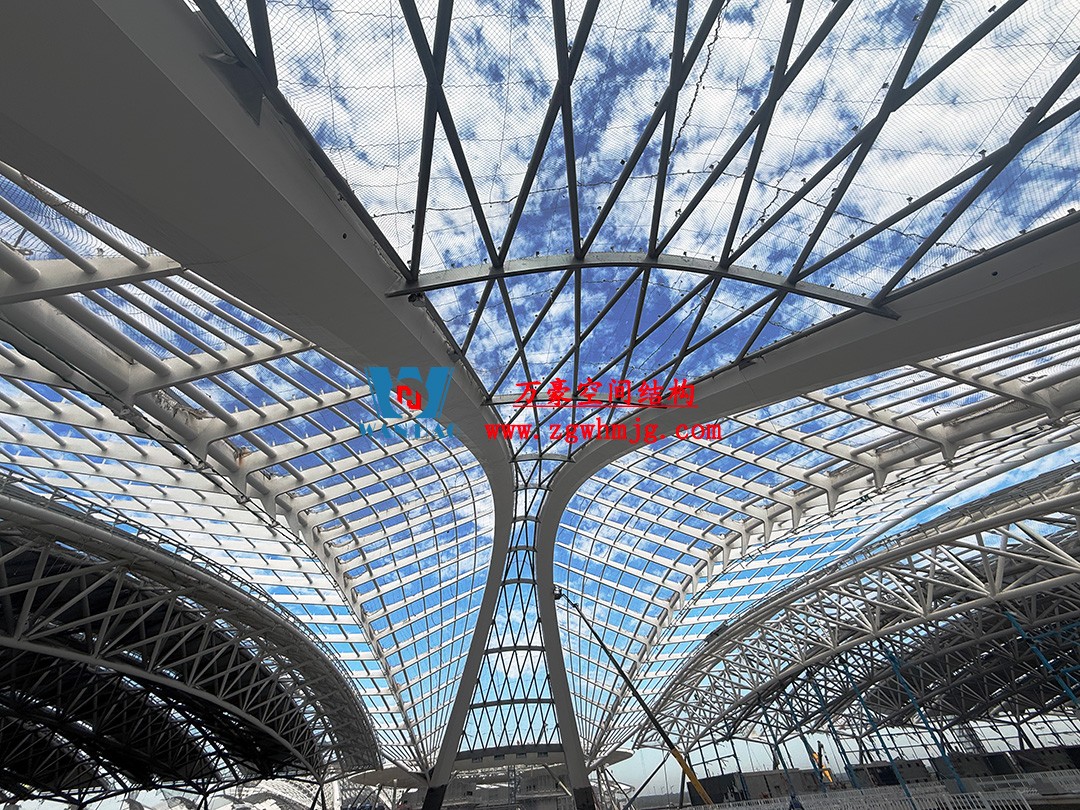 鄭州中原高鐵港數(shù)字展貿(mào)城ETFE膜結(jié)構(gòu) PTFE膜結(jié)構(gòu)項目