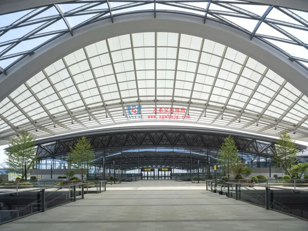 中原會展二期竣工！浙江萬豪集團(tuán)助力打造城市巨型天幕