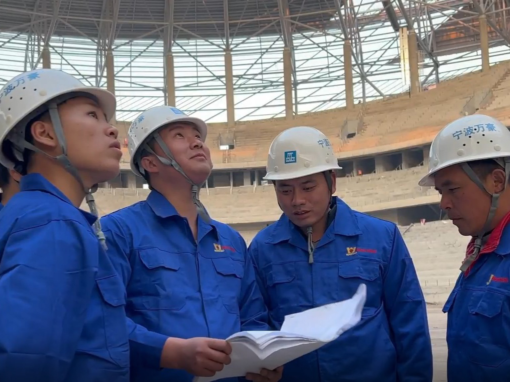 重慶龍興足球場ETFE屋面膜結構工程現場視頻